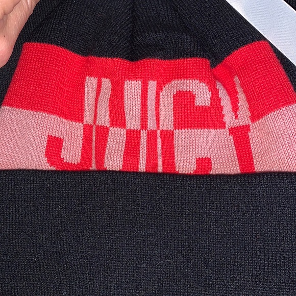 JUICY COUTURE Pom Hat Toque and Scarf Gift Set in box - Picture 3 of 10